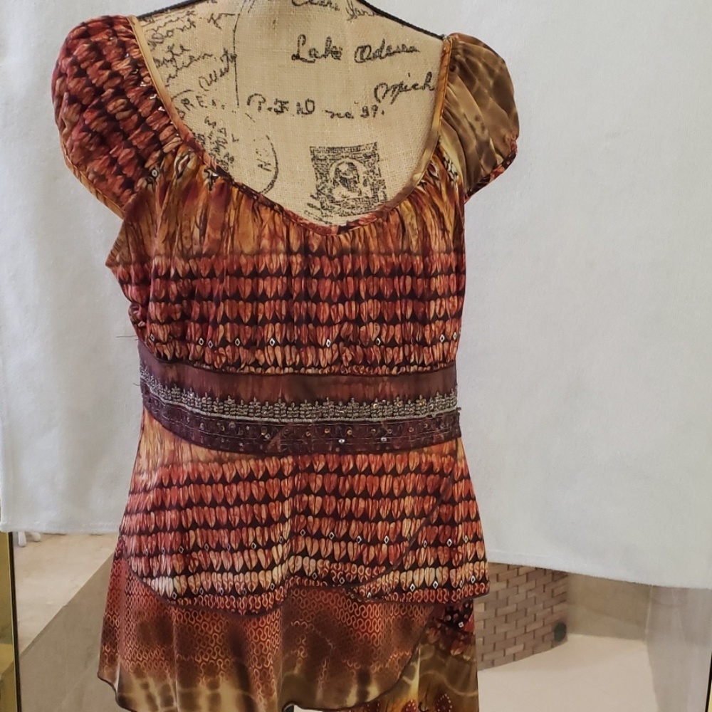 Venezia - layers look, light and airy top!
